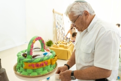 אפרים ביצירתו