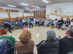 בזמן אחת האזעקות - מעגל היכרות במקלט הציבורי בבית כנסת אחוה ורעות (02/03/2026)