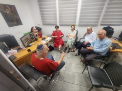 מפגש הכנה  לתיעוד, יום חמישי כ"ט בניסן 16.4 (נוכחים: חיים שור, יעקב שטינר, נסים חובב, סלין מיכליס, רוחי רוזנבלום, ענאל קלינג ורונית זילברשץ)