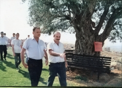 ראש מועצת אלקנה, ניסן סלומינסקי, מארח את באי כנס הליכוד בפארק הגורן החדש