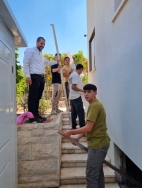 בניית סוכות לאזרחים ותיקים