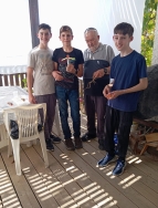 בניית סוכות לאזרחים ותיקים