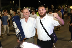 הקפות שניות יישוביות ברחבת סניף בני עקיבא